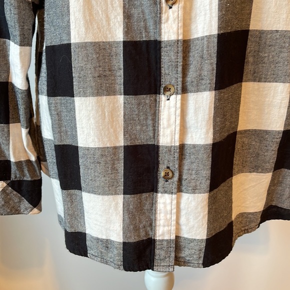 NWT SONOMA Long Sleeved Buttoned Down Shirt - Picture 3 of 16